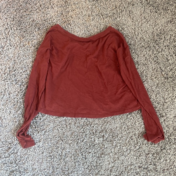 Flowy Long Sleeve Cropped Shirt - Picture 2 of 4